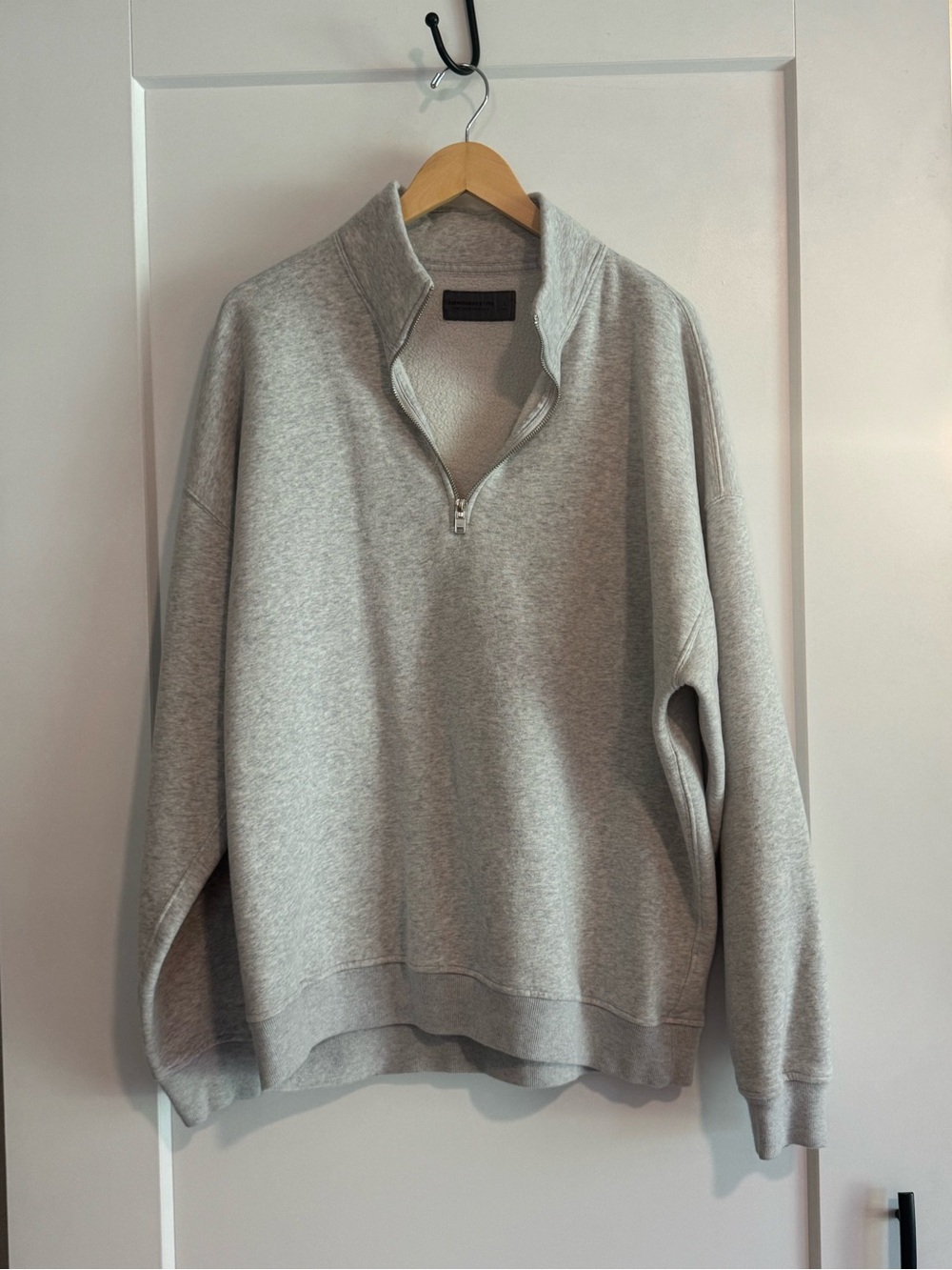 Abercrombie & Fitch Essential Half-Zip Sweatshirt